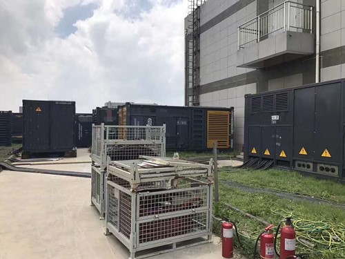 阿克塞除了定期检查，还有哪些方法可以及时发现接触式转速表探头的磨损？